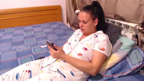 Snapshot of jessiestar3 chatting on 06/09/26, 12:11 jessiestar3 online show from 06/09/26, 12:11