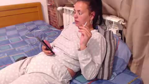 Snapshot of jessiestar3 chatting on 06/14/26, 02:57 jessiestar3 online show from 06/14/26, 02:57