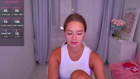 Snapshot of jessiestarz chatting on 09/13/25, 01:44 Jessi online show from 09/13/25, 01:44