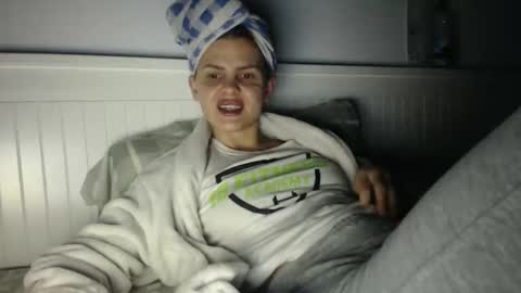 jessieryan online show from 11/20/25, 03:01