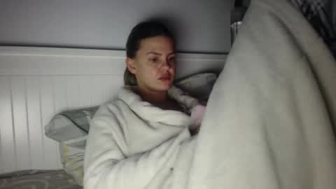 jessieryan online show from 11/24/25, 04:45