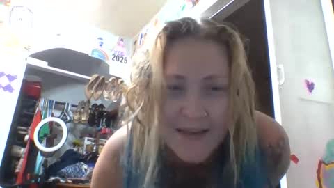 Snapshot of jesskay420 chatting on 10/23/25, 10:25 Jesskay420 online show from 10/23/25, 10:25