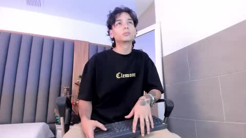 Snapshot of jessy_withe chatting on 05/12/26, 07:55 JESSY WITHE NEW ACCOUNT online show from 05/12/26, 07:55