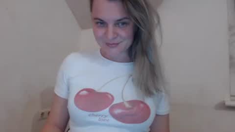 Snapshot of jessyangels chatting on 04/22/26, 07:59 jessyangels online show from 04/22/26, 07:59