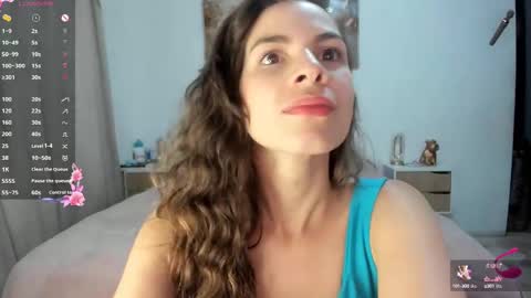 Snapshot of jessye_golden chatting on 02/26/25, 11:59 jessye_golden online show from 02/26/25, 11:59
