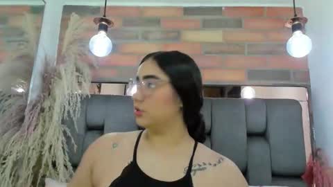 Snapshot of jessyjcortes chatting on 04/18/26, 06:17 JESSY CORTES online show from 04/18/26, 06:17