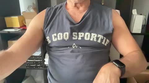 Snapshot of jesuiscoquinoui chatting on 01/05/25, 05:09 Jesuiscoquin online show from 01/05/25, 05:09