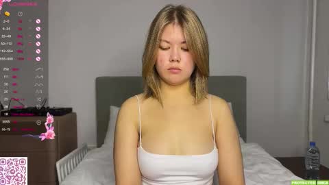 Mona online show from 10/13/25, 05:07