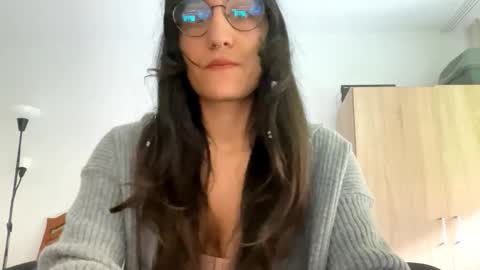 Snapshot of jettycuteeva chatting on 11/01/25, 01:13 Eva online show from 11/01/25, 01:13