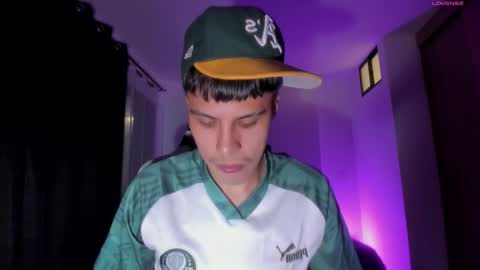 Snapshot of jeyden_camilo chatting on 12/19/25, 11:01 Jeyden Camilo online show from 12/19/25, 11:01