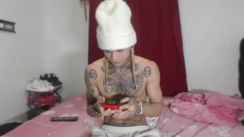 Snapshot of jeykob_23 chatting on 01/21/25, 03:26 JEYKOB online show from 01/21/25, 03:26