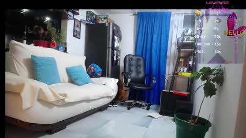 Snapshot of jezabel_purple chatting on 01/11/25, 11:35 Camila online show from 01/11/25, 11:35