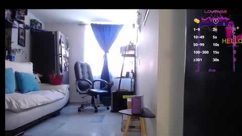 Snapshot of jezabel_purple chatting on 01/22/25, 06:52 Camila online show from 01/22/25, 06:52