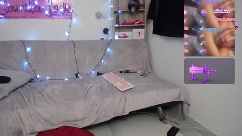 Snapshot of jezabel_purple chatting on 02/27/25, 10:31 Camila online show from 02/27/25, 10:31