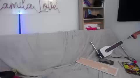 Snapshot of jezabel_purple chatting on 09/20/25, 04:08 Camila online show from 09/20/25, 04:08