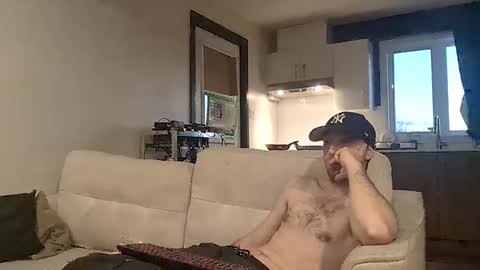 Snapshot of jf12334 chatting on 11/22/25, 09:25 NedeledeN online show from 11/22/25, 09:25