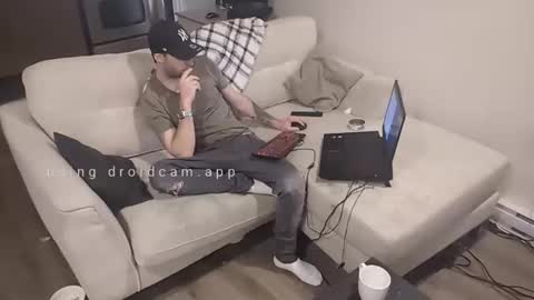 Snapshot of jf12334 chatting on 12/03/25, 09:35 NedeledeN online show from 12/03/25, 09:35