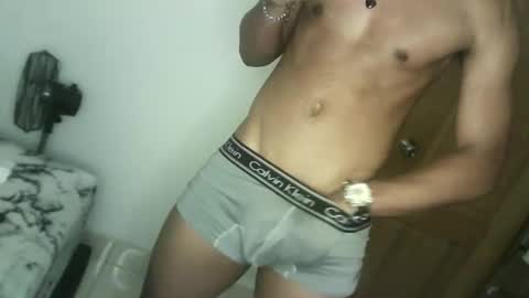 Snapshot of jg1105 chatting on 03/17/26, 04:06 jg1105 online show from 03/17/26, 04:06