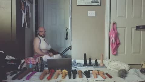 Snapshot of jghosty69 chatting on 01/05/25, 07:28 Nasty Cumslut online show from 01/05/25, 07:28