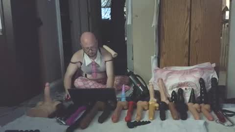 Snapshot of jghosty69 chatting on 11/30/25, 05:06 Nasty Cumslut online show from 11/30/25, 05:06