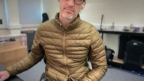 Snapshot of jgol519 chatting on 01/13/26, 01:49 James online show from 01/13/26, 01:49