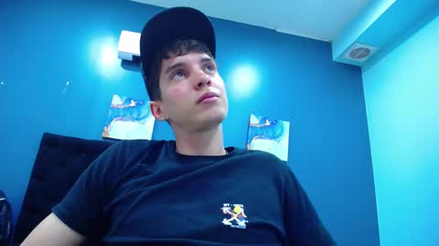 Jheampiero online show from 10/28/25, 02:31