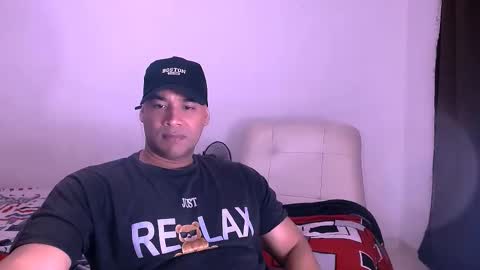 En moreno online show from 11/29/25, 11:41