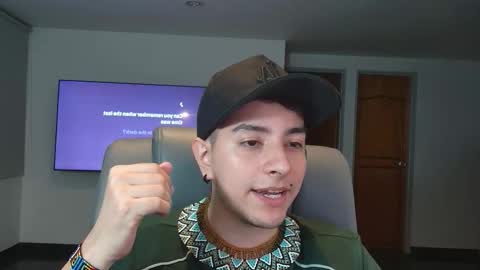 Jhoan Saenz online show from 11/08/25, 01:39