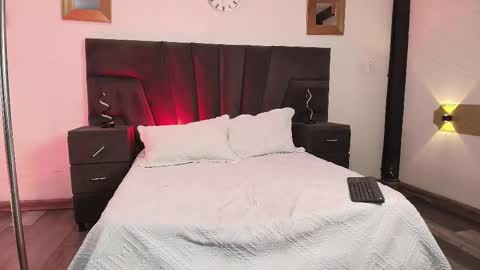 jhoanleandro online show from 03/11/25, 04:43