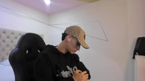 Snapshot of jhoanleandro chatting on 01/09/26, 04:15 jhoanleandro online show from 01/09/26, 04:15