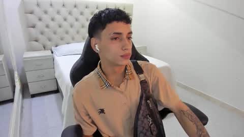 Snapshot of jhoanleandro chatting on 01/15/26, 04:28 jhoanleandro online show from 01/15/26, 04:28