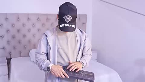 Snapshot of jhoanleandro chatting on 02/19/26, 04:08 jhoanleandro online show from 02/19/26, 04:08