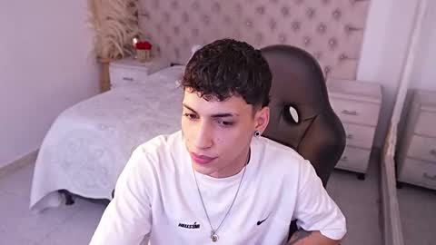 Snapshot of jhoanleandro chatting on 03/17/26, 05:22 jhoanleandro online show from 03/17/26, 05:22