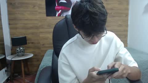 Snapshot of jhoellx chatting on 01/15/25, 12:25 Jhoel online show from 01/15/25, 12:25
