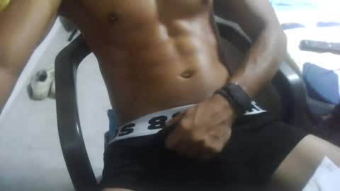 Snapshot of jhon15cm chatting on 07/31/26, 06:24 Jhon online show from 07/31/26, 06:24