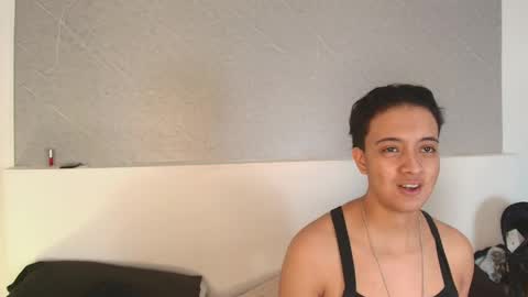 Snapshot of jhon_and_karol chatting on 05/20/26, 03:56 Jhon and Karol online show from 05/20/26, 03:56