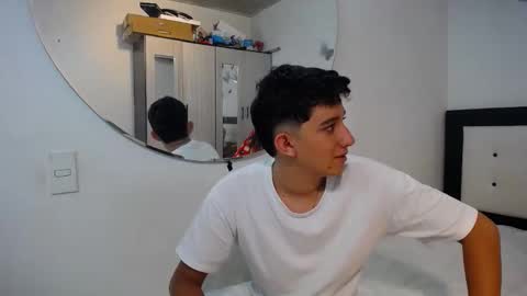 Snapshot of jhon_and_nicolle chatting on 12/04/25, 05:50 Jhon and nicolle online show from 12/04/25, 05:50