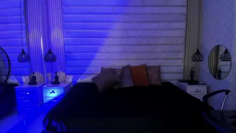 John Bear.... online show from 04/29/26, 05:30
