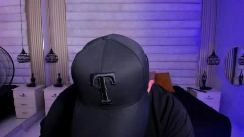 John Bear.... online show from 05/15/26, 11:28