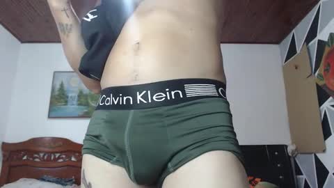 Snapshot of jhon_tommy chatting on 02/17/25, 10:58 jhon tommy online show from 02/17/25, 10:58