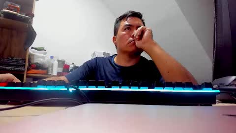 Snapshot of jhonatan_morales_s chatting on 10/10/25, 05:17 jhonatan_morales_s online show from 10/10/25, 05:17