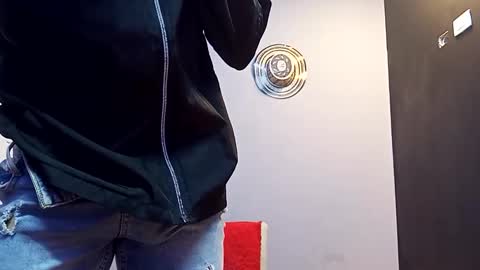 jhonny_thes28 online show from 11/04/25, 09:08