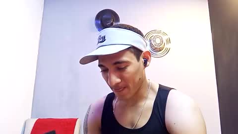 jhonny_thes28 online show from 11/08/25, 12:44