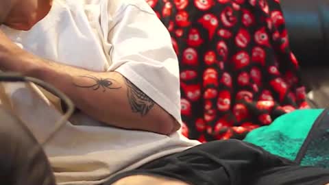 Snapshot of jhonnygoldendick chatting on 09/21/25, 11:39 jhonnygoldendick online show from 09/21/25, 11:39