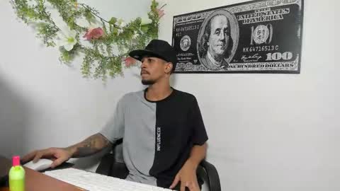 Snapshot of jhonson821 chatting on 11/01/25, 01:07 jhonson821 online show from 11/01/25, 01:07