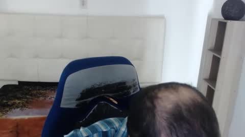 Snapshot of jhontorres018 chatting on 11/21/25, 05:17 jhontorres018 online show from 11/21/25, 05:17