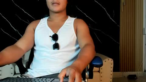 Snapshot of jhony_curly chatting on 05/29/26, 11:47 jhony_curly online show from 05/29/26, 11:47