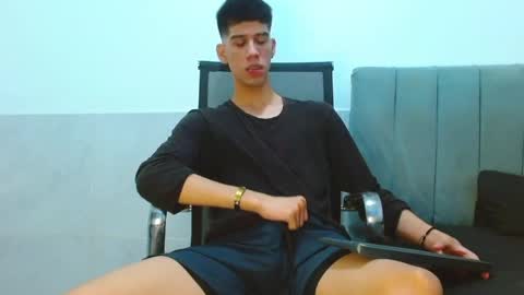 Snapshot of jhony_sex3 chatting on 04/22/26, 07:22 jhony_sex3 online show from 04/22/26, 07:22