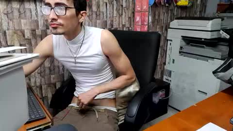 Snapshot of jhosuamoore chatting on 01/10/26, 11:01 Jhosuamoore online show from 01/10/26, 11:01