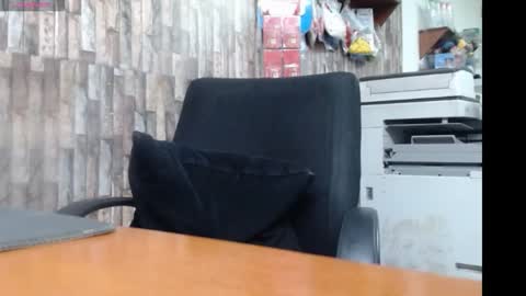 Snapshot of jhosuamoore2 chatting on 02/13/26, 12:06 jhosuamoore2 online show from 02/13/26, 12:06